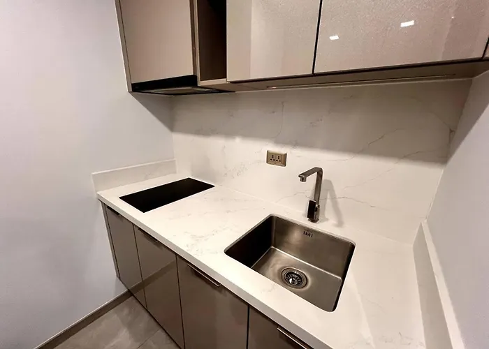Appartement High Floor With Large Living Pool And Gym *
