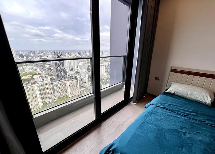 High Floor With Large Living Pool And Gym *