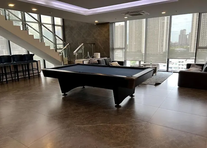 High Floor With Large Living Pool And Gym Appartement *
