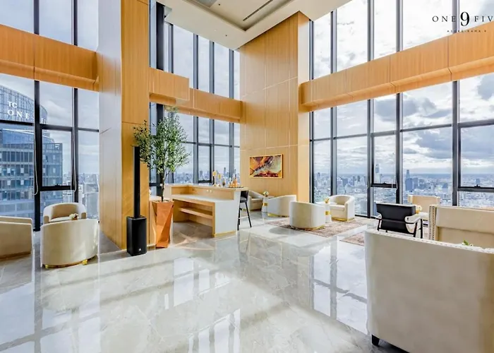 Appartement High Floor With Large Living Pool And Gym Bangkok